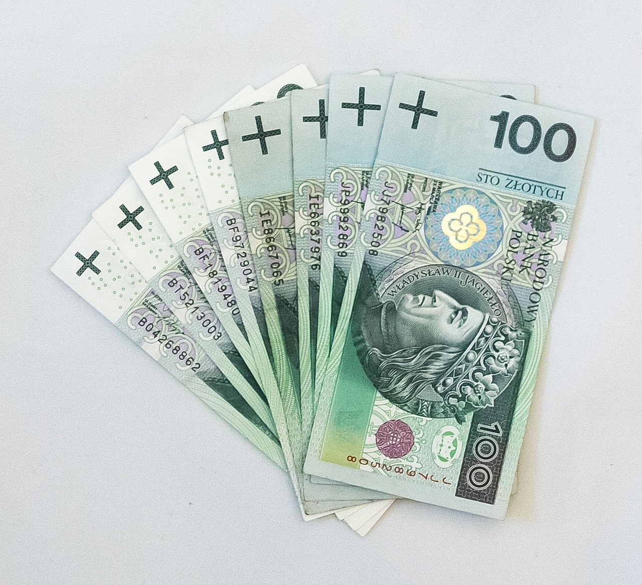  一分钟了解“ 微信群炸金花房卡”； 新皇豪房卡